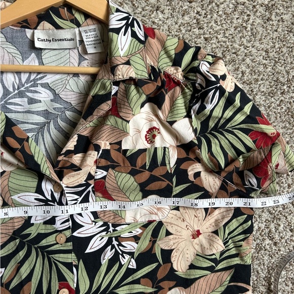 Vintage Cathy Essentials Floral Button Down Shirt Hawaiian Casual Luau Vacation - Picture 4 of 5